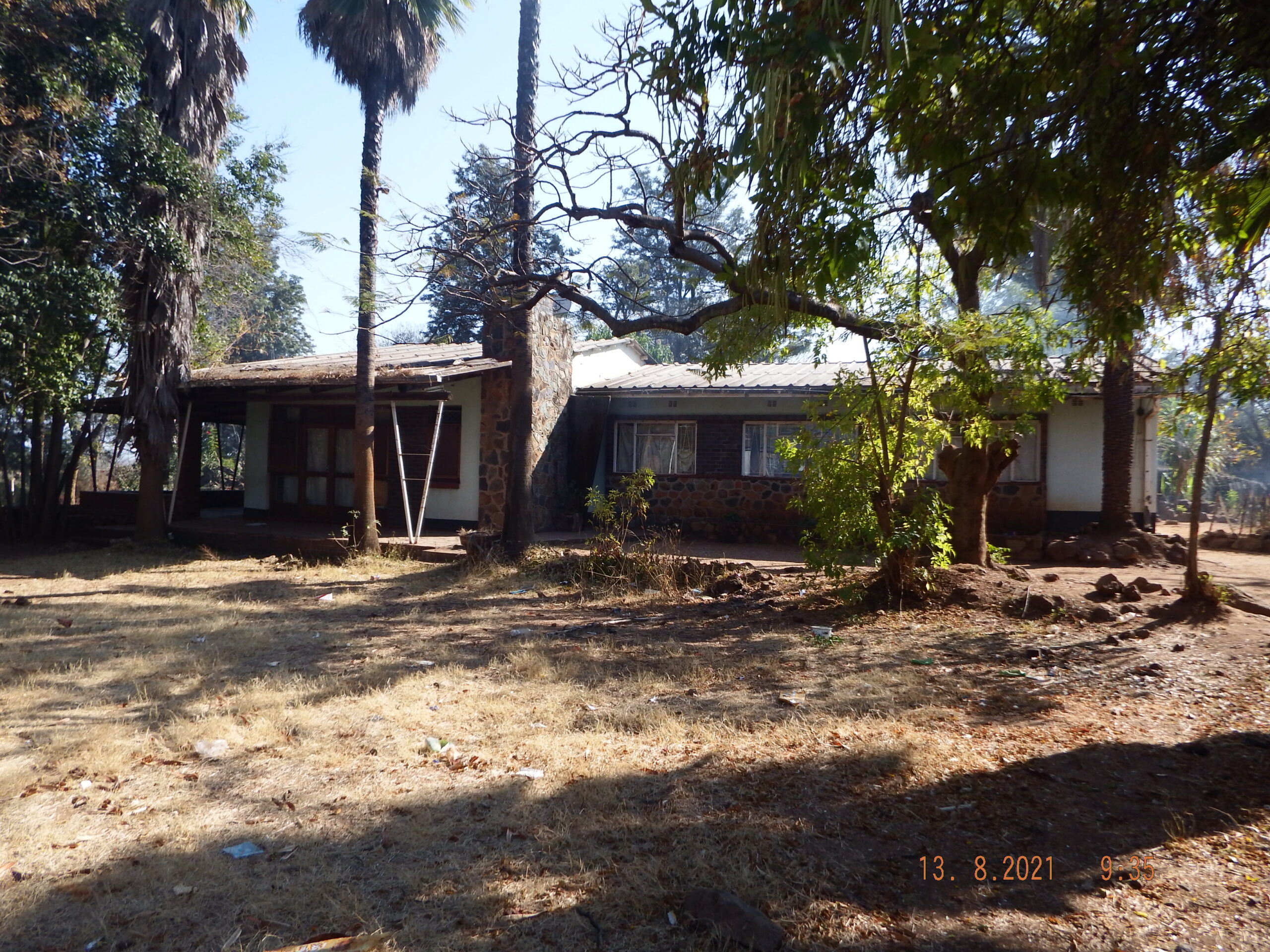 Farmhouse, Kwekwe Fitz & Des Real Estate